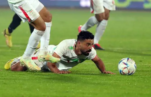 Iran, le proteste contro il regime travolgono la nazionale