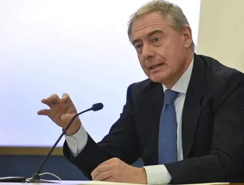 Ex Ilva, il governo medita il ritorno all'acciaio di Stato