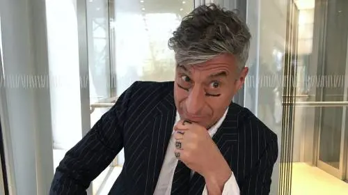 Ambrogini, sì a Cattelan. E Remigi esce dai giochi dopo le molestie in tv