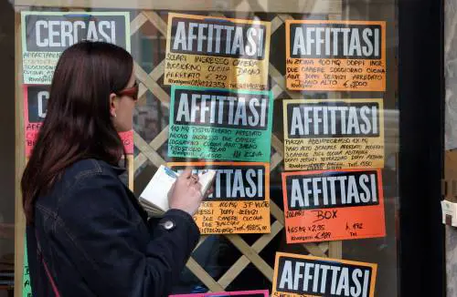 C’è una città che chiude. Ristoranti e negozi sotto scacco degli affitti