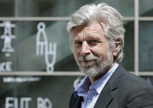 "La letteratura è libertà e ci fa esplorare ciò che non sappiamo"