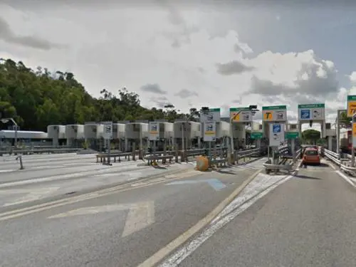 Retromarcia al casello autostradale, occhio alla stangata: ecco cosa si rischia