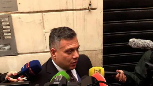 Castellino bloccato fuori dalla Camera. "Non è democrazia"