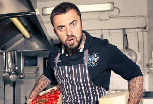Guai per chef Rubio. Finisce denunciato da Liliana Segre