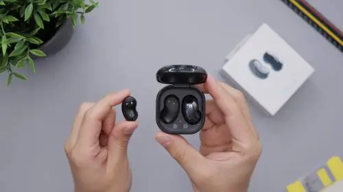 Cuffie e auricolari senza fili: 6 modelli in offerta su Amazon per il Black Friday