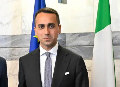 Di Maio si sveglia: "M'hanno silurato", il filo spinato di Sala e Hamas: quindi, oggi...