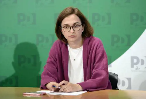 "Basta con le correnti del partito, vanno sciolte"