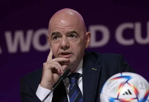 Giochi senza frontiere che intossicano i calciatori