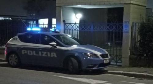 Le armi e le violenze: in sei assaltano la villa da rapinare