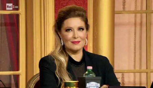 "Non ditemi cosa provare per mia madre". La rabbia della Lucarelli