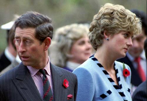 “Le resero la vita un inferno”: il complotto contro Lady Diana