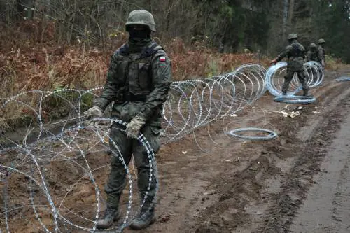Spuntano i "muri" anti Russia: il piano per i migranti sul fianco Est dell'Ue