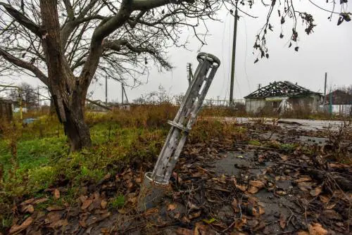 Mosca "rassicura" Kiev: "No al cambio di regime". Poi bombarda Kherson