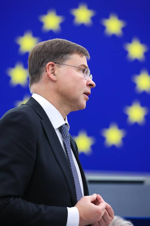 Il "disco rotto" di Dombrovskis e quell'ossessione per l'Italia