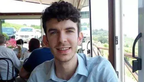 "Venite, l'ho ucciso". Padre uccide il figlio al culmine di una lite