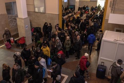 "Milioni di profughi entro Natale". Putin prepara la bomba migranti contro l'Ue
