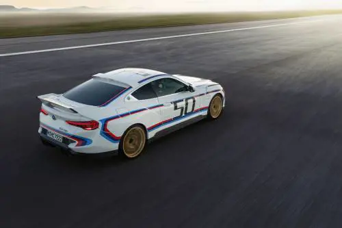 Nuova Bmw 3.0 CSL: edizione limitata, 560 cv e prezzo da capogiro