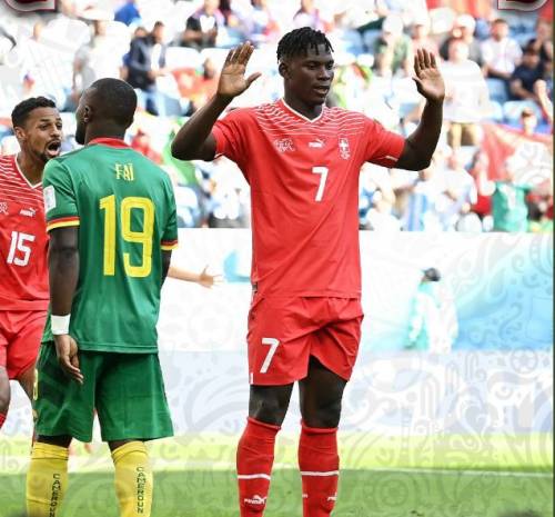 Embolo segna al suo Camerun e regala la vittoria alla Svizzera. Ma non esulta