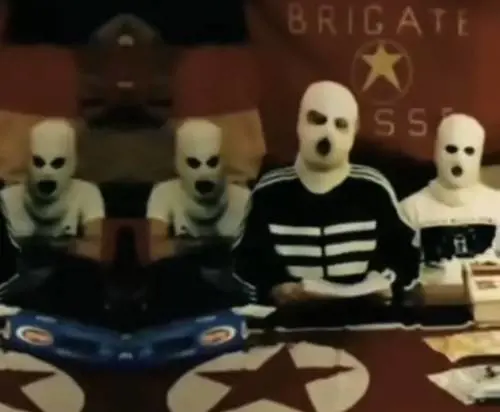 Inneggiano alle Br, indagata la band dei centri sociali