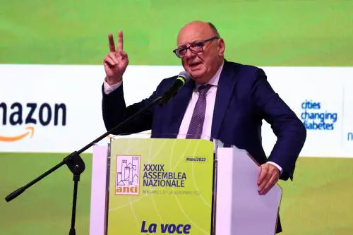 Pichetto: "Saltato il tetto Ue al gas". Guerra legale per Piombino