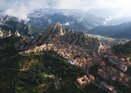 Pietrapetrosa, in Basilicata (Wikimedia Commons)