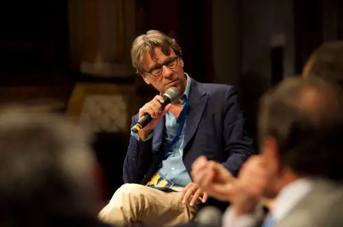 "Gas, accise, petrolio? Ne va del nostro futuro". Porro riparte dall'energia