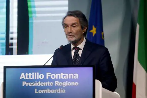"Autonomia entro il 2023". Fontana accelera, le opposizioni strillano