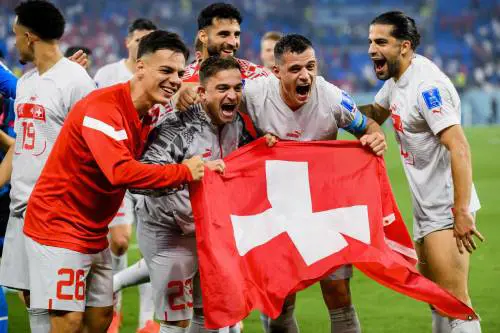 Girandola di gol ed emozioni: la sfida "politica" è della Svizzera come 4 anni fa. E ora Ronaldo