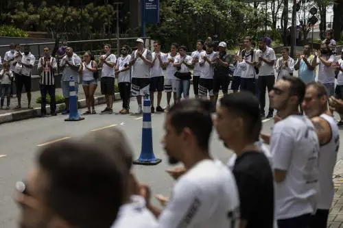 "La nazionale oggi deve vincere per lui. Ogni volta che gioca, Pelé si sente meglio"