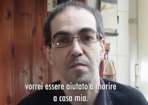 "Aiutatemi a morire". L'appello di Massimiliano, affetto da sclerosi multipla