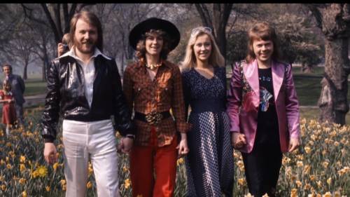 Quarant'anni fa si scioglievano gli ABBA: tutte le canzoni che devi conoscere 