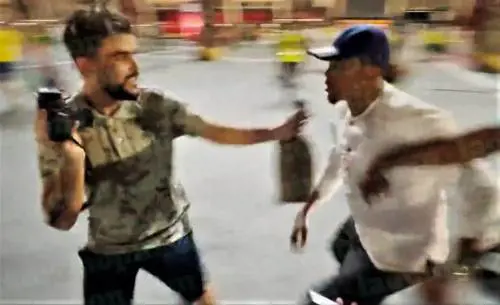 Eto'o aggredisce lo youtuber dopo la partita: cosa è successo in Qatar