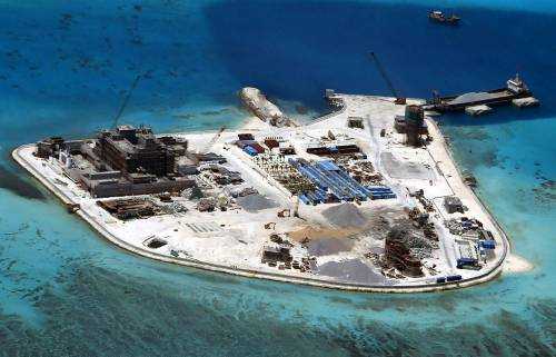 La Cina costruisce nuove isole artificiali nel Mar Cinese Meridionale