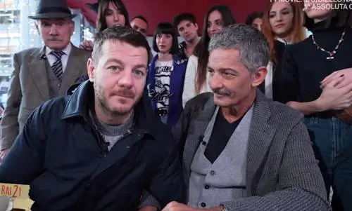  "Dopo Amadeus tocca a te". Fiorello lancia Cattelan a Sanremo