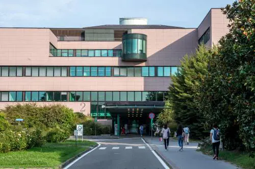 Prova di canto per convincere i fumatori a smettere