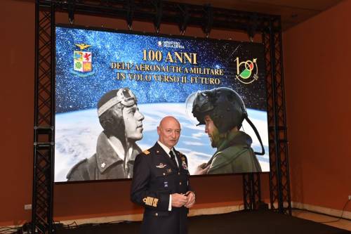 "In volo verso il futuro". Festa per i cent'anni di Aeronautica Militare Italiana