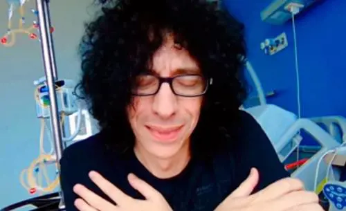 "Mi date coraggio". Allevi si commuove nel video dall'ospedale