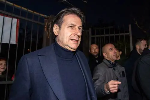 Conte s'inventa la "contro-Scala": davanti alla tv coi percettori del reddito di cittadinanza