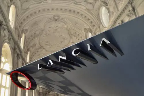 Il Rinascimento di Lancia parte dal design e guarda a un futuro 100% elettrico