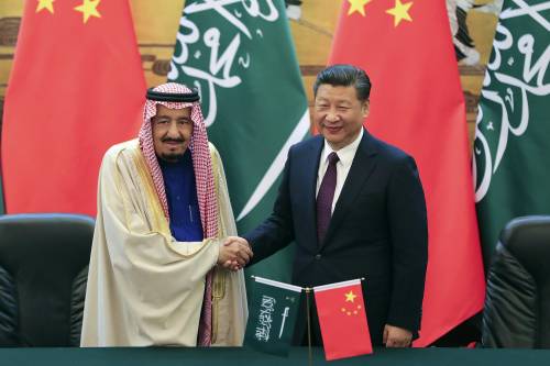 Xi abbraccia Bin Salman: è l'asse anti-Usa