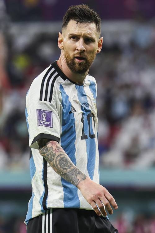 Messi contro Mbappé. Fenomenologia del "10" per la lode Mondiale