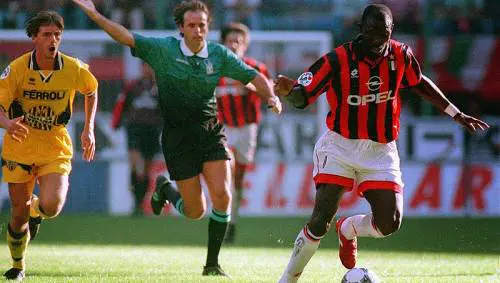 George Weah palla al piede: i peggiori dieci secondi di sempre per l'Hellas 