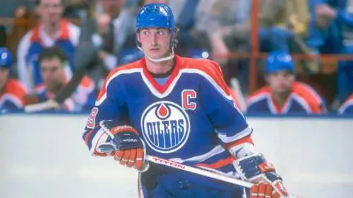 Wayne con la maglia degli Oilers 