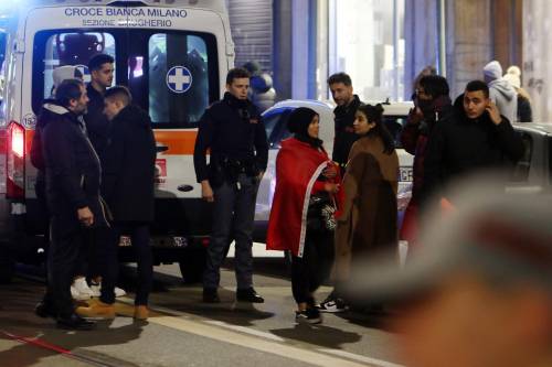 La festa del Marocco finisce nel sangue a Milano: le immagini