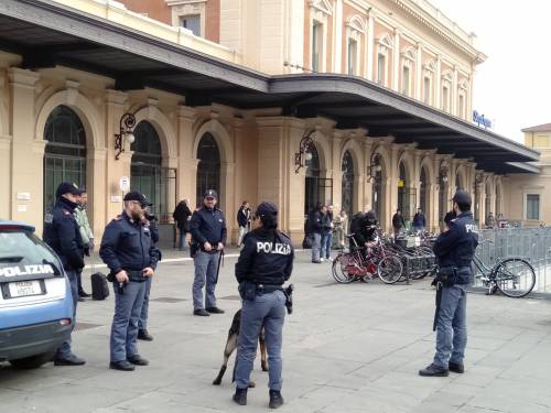 Un controllo della polizia a Parma