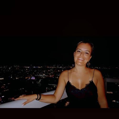 Le vacanze da Miami a Doha. Ma la figlia di Panzeri "cancella" il lusso dai social