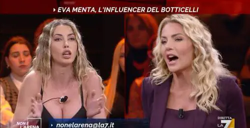 "Non mostro le tette...", "Cattiverie". L'influencer si scaglia su Onlyfans