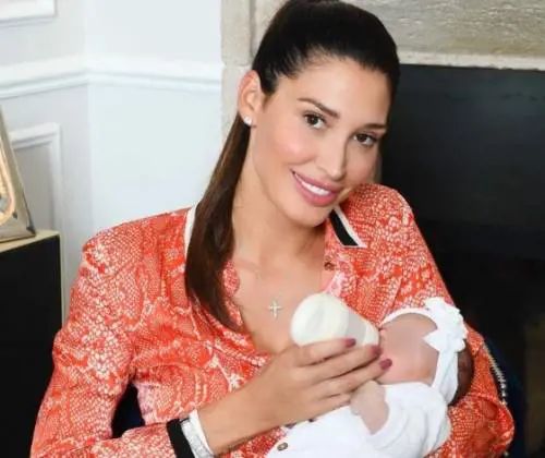 "Non sappiamo cosa fare". Dramma per Giorgia Venturini: cos'ha la figlia