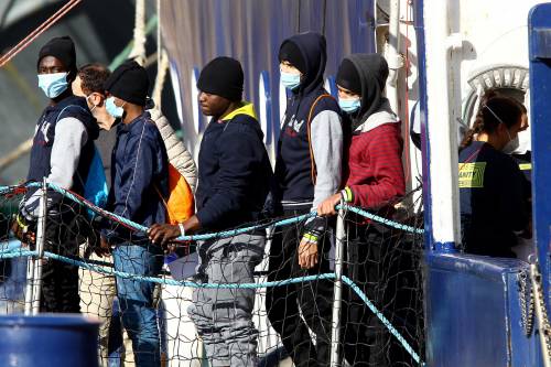 Migranti come ricatto e spionaggio: "Così Rabat mi chiese di andare in Italia"
