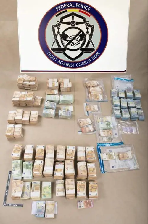 "Sbloccare i conti di Panzeri". Ora i giudici potrebbero annullare il sequestro